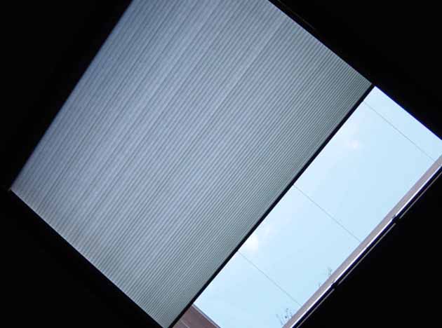 Our Brand COM Budget 3/4 inch Single Cell Room Darkening Skylight (Blinds Express 5994 Blinds) photo